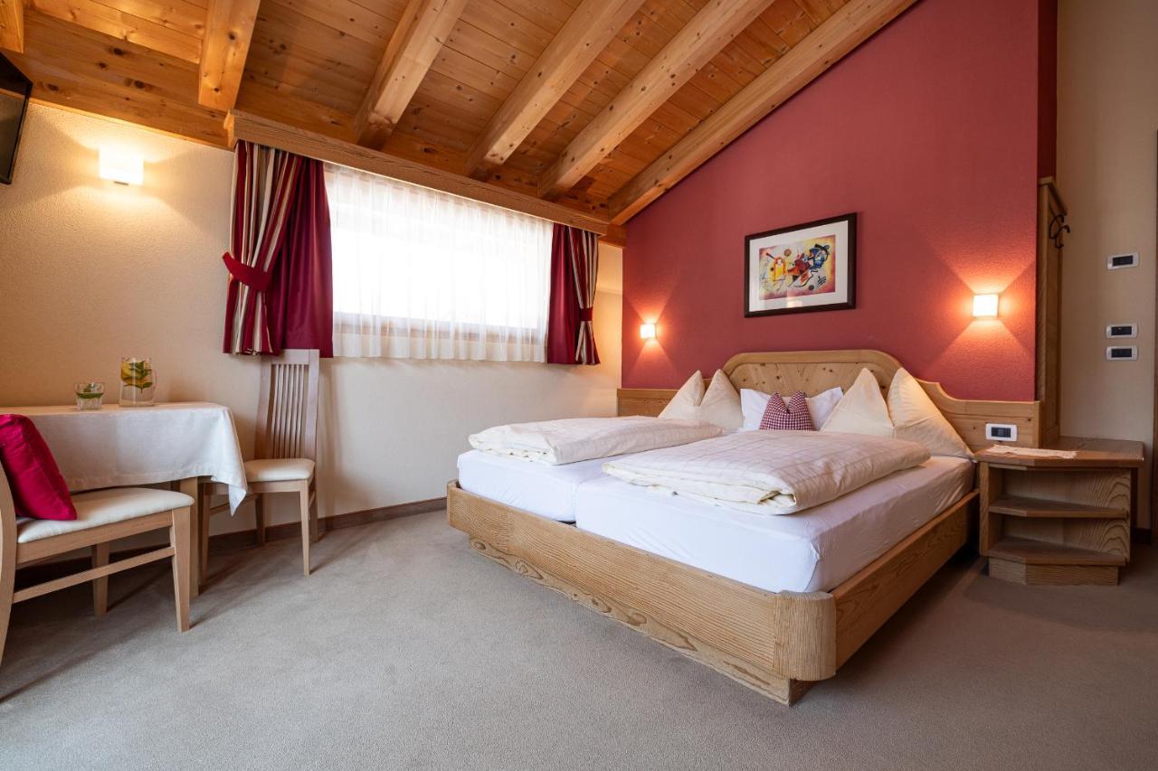 Garni Gran Pre Bed and Breakfast Corvara In Badia Eksteriør billede